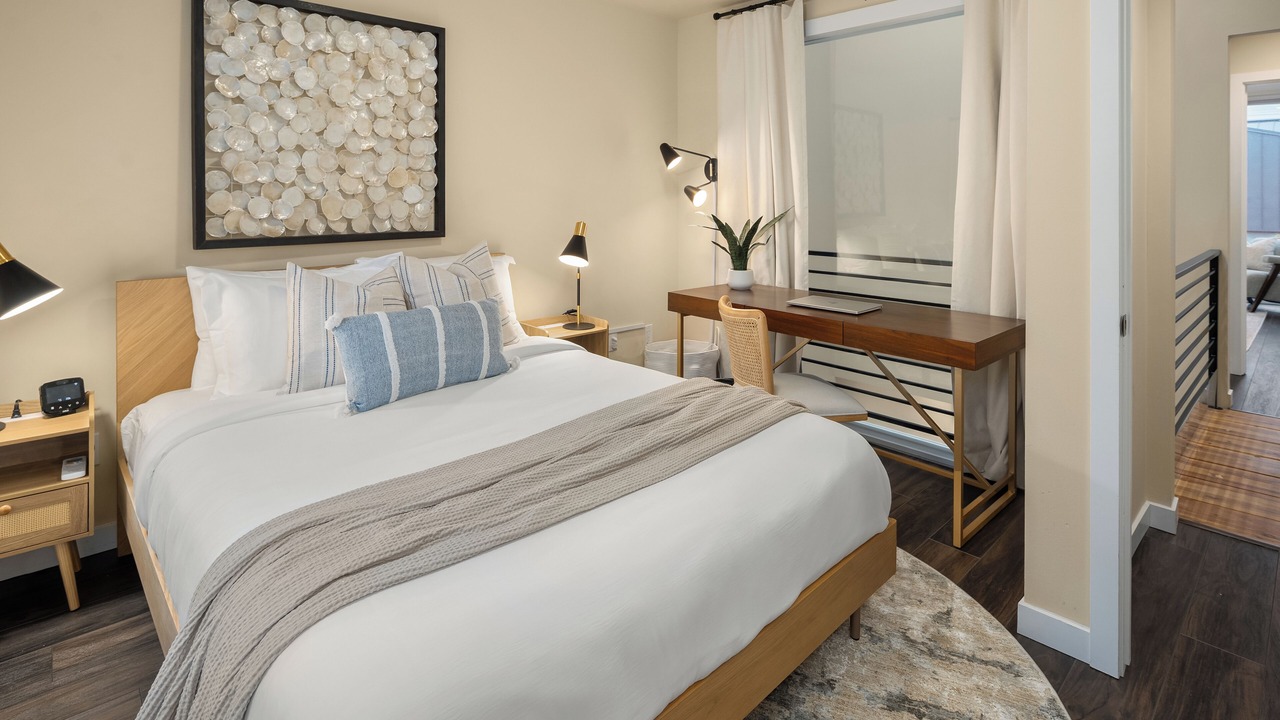 Photo of Bedroom in Alki