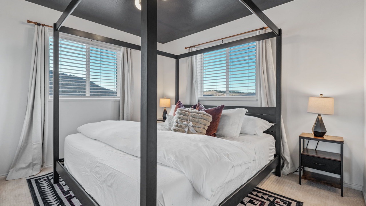 Photo of Bedroom in Summit Park