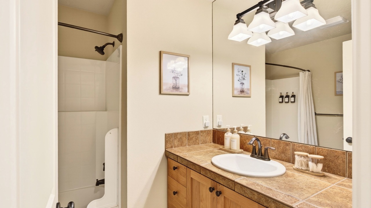 Photo of Bathroom in Depot Bench