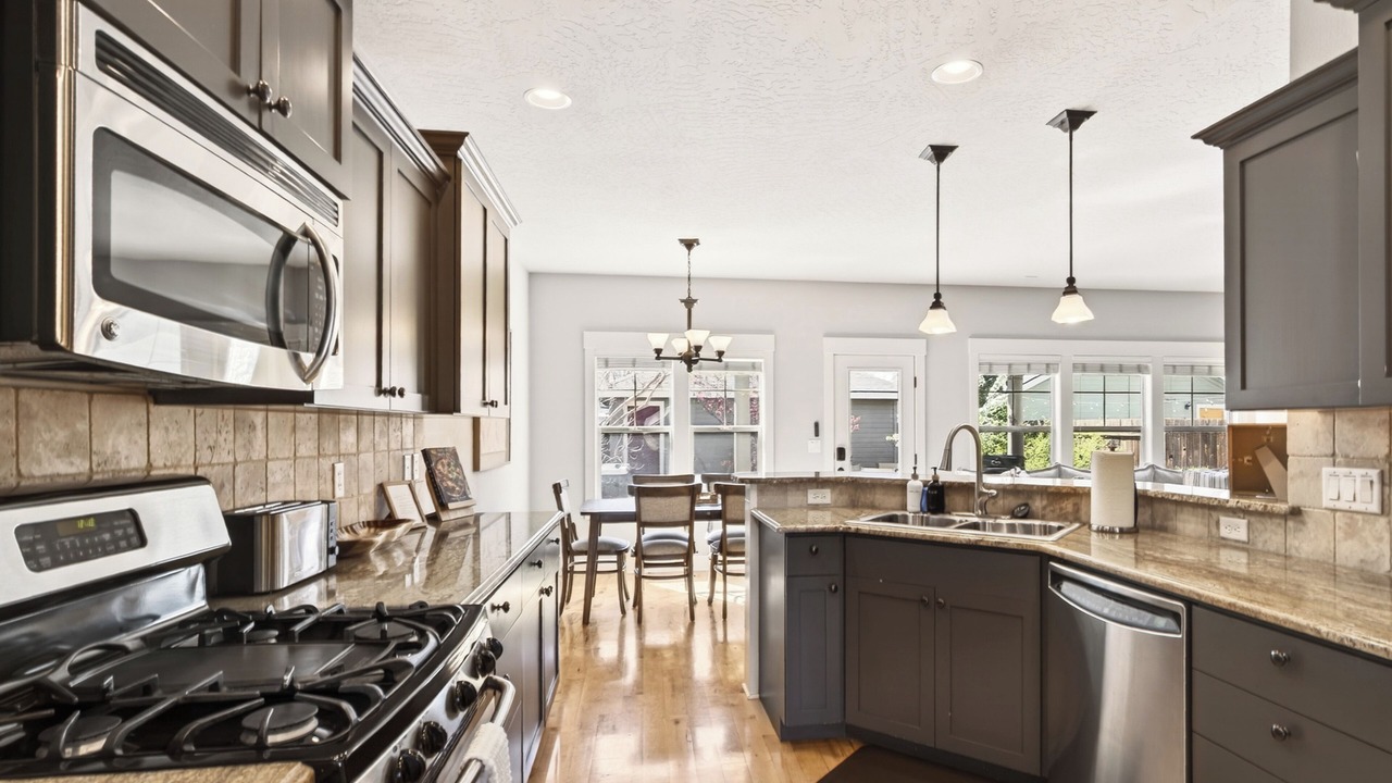 Photo of Kitchen in Depot Bench