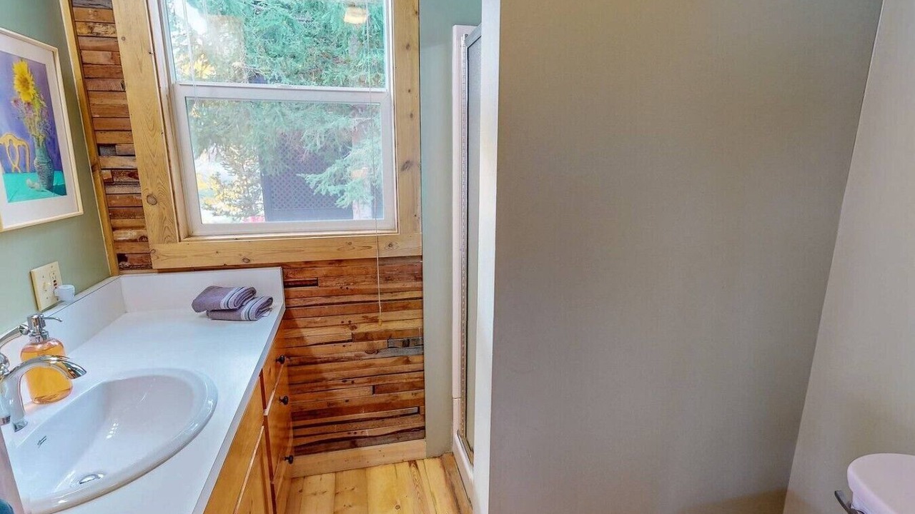 Photo of Bathroom in Joseph