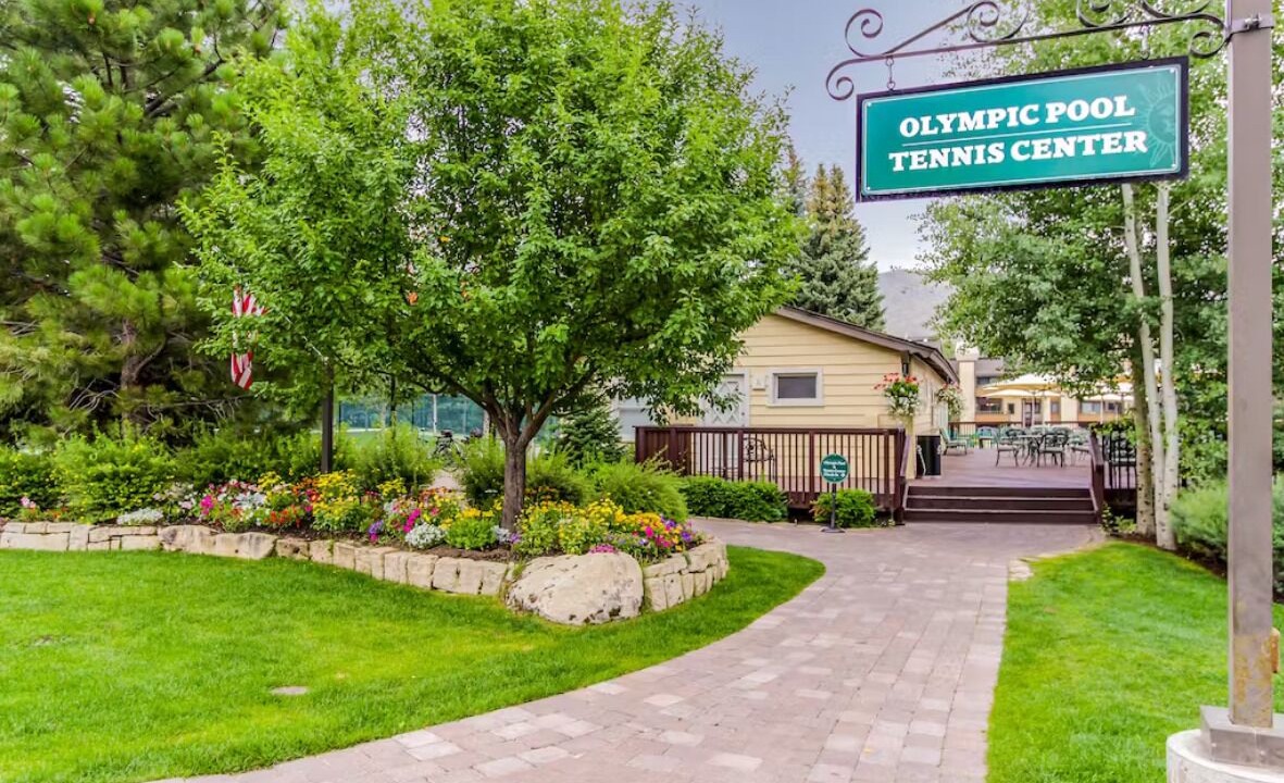 Photo of Outdoor in Elkhorn