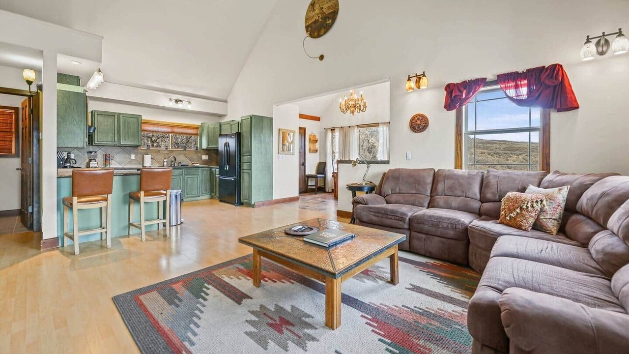 Photo of Bedroom in Tollgate Canyon