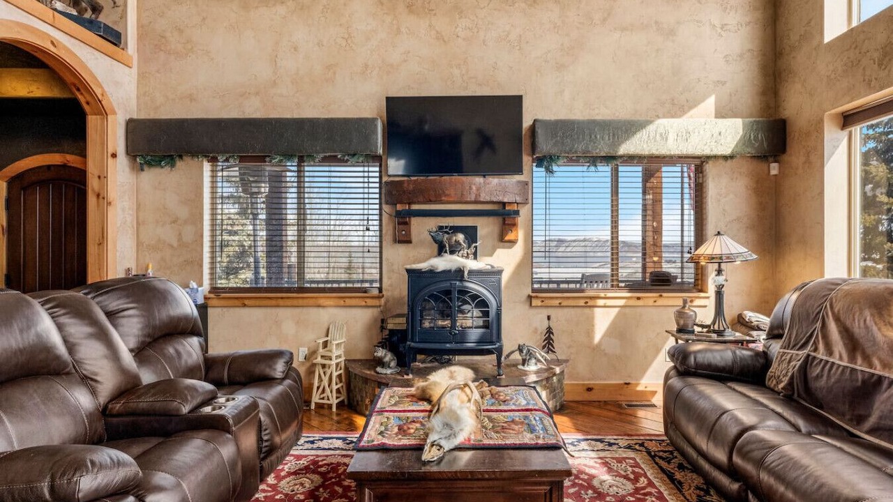 Photo of Livingroom in Sweetwater