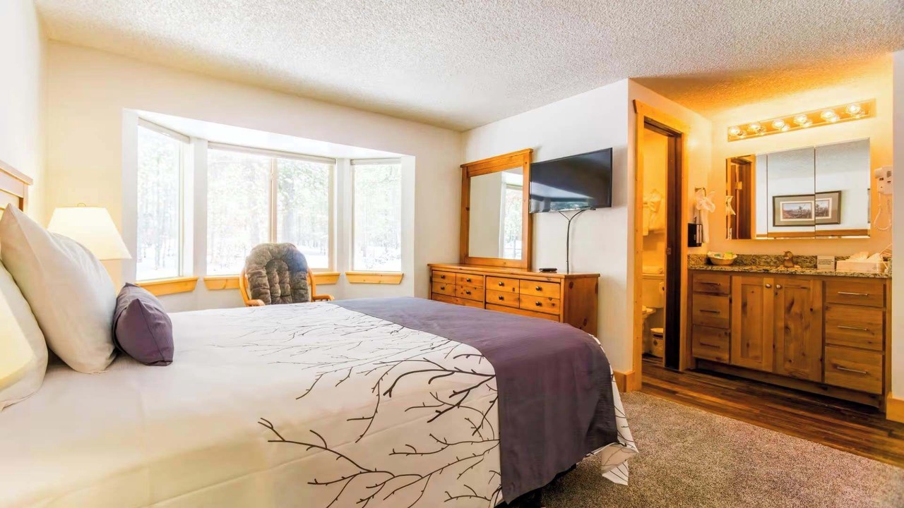 Photo of Bedroom in Island Park