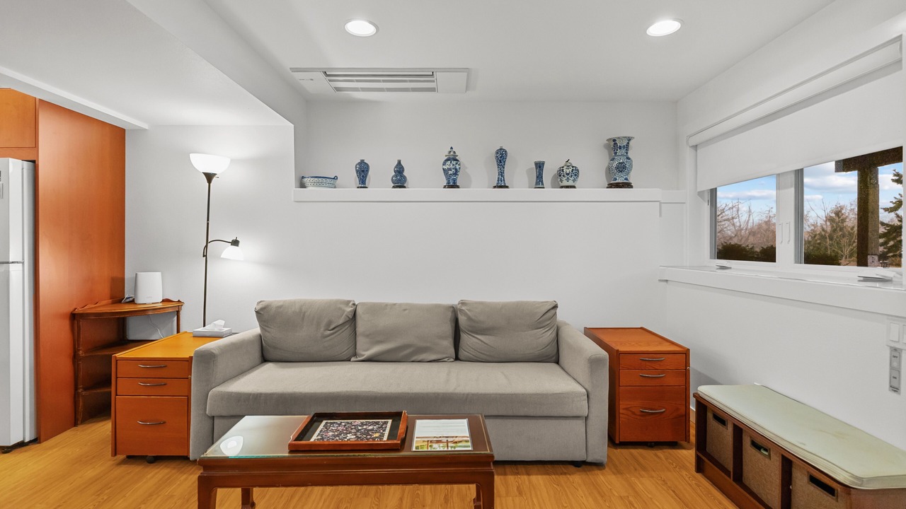 Photo of Livingroom in Adelma Beach