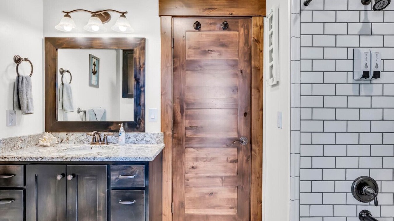 Photo of Bathroom in Harbor Village