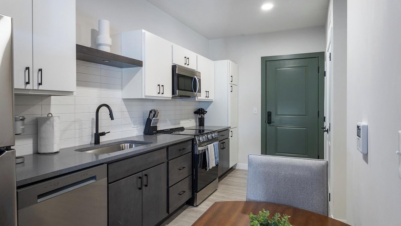 Photo of Kitchen in People's Freeway