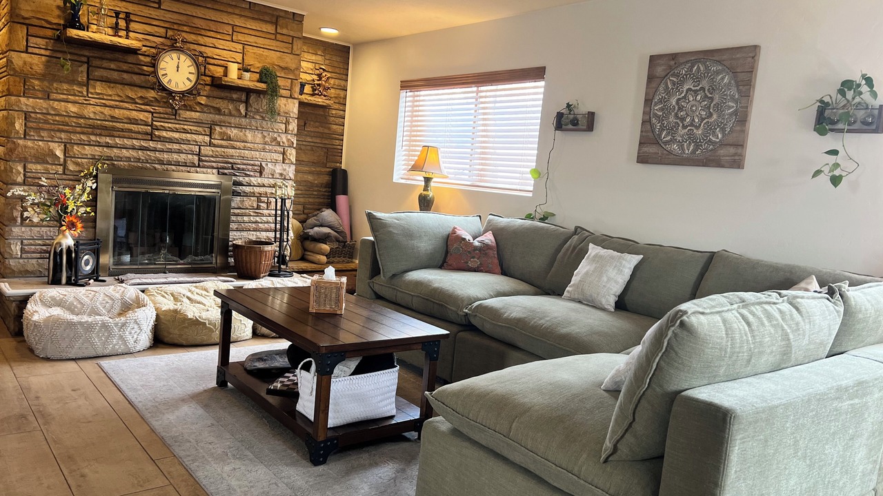 Photo of Livingroom in South Salt Lake