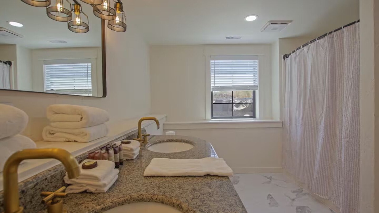 Photo of Bathroom in Ellensburg