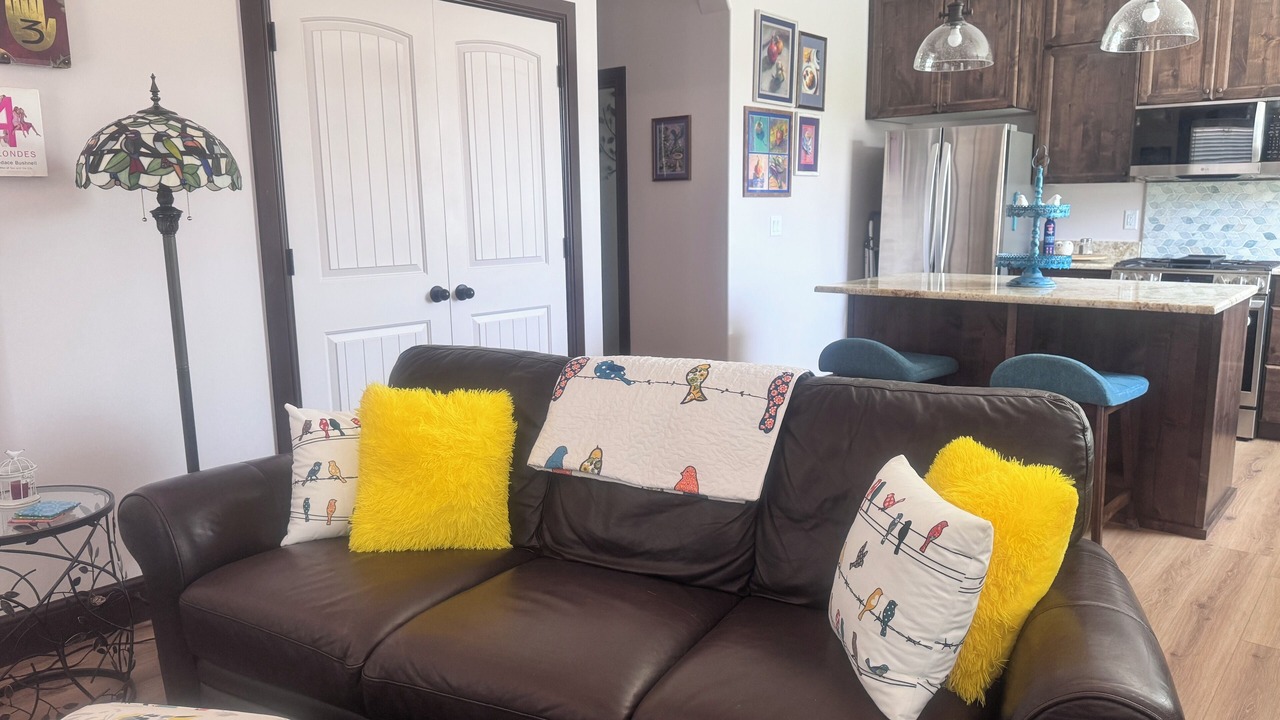 Photo of Livingroom in Layton