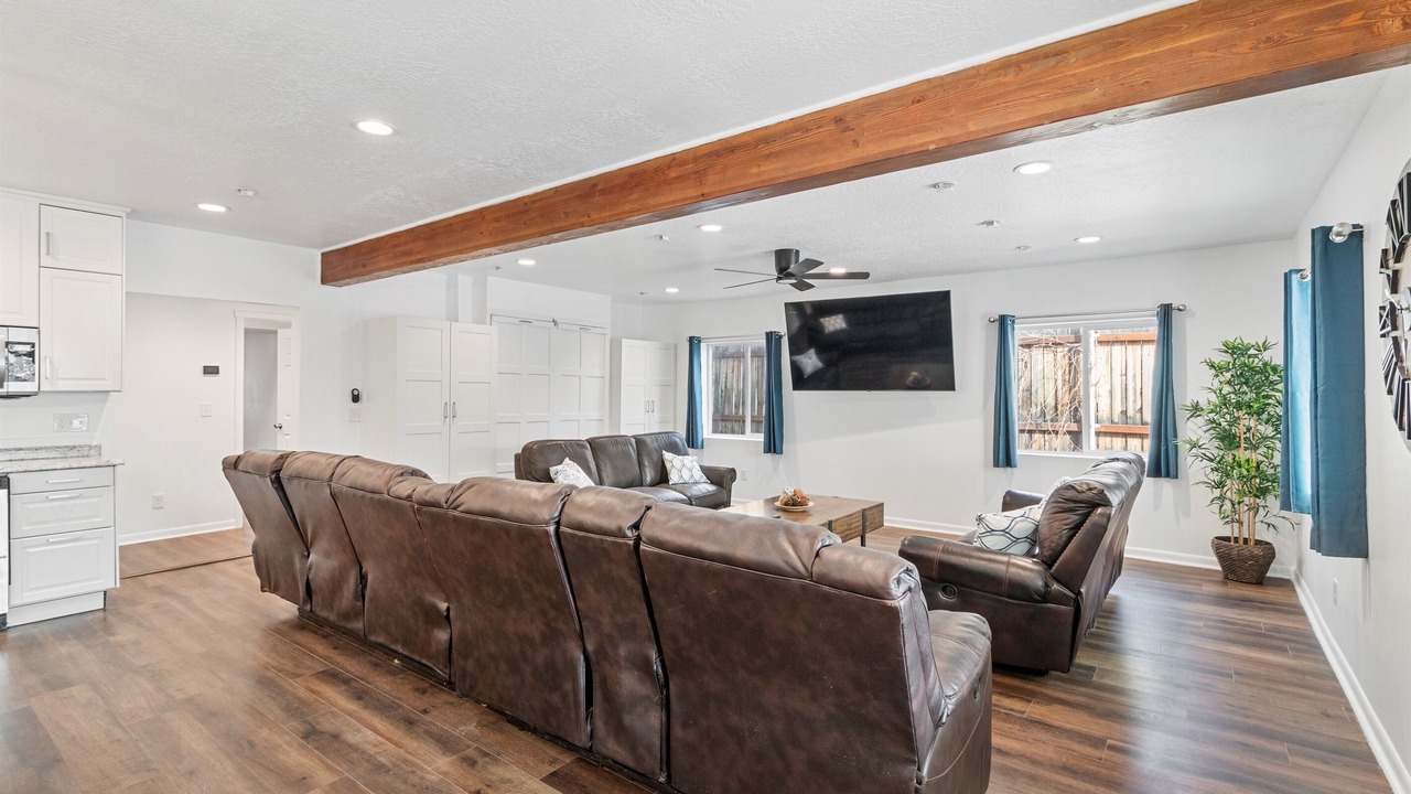 Photo of Livingroom in Canyon Rim