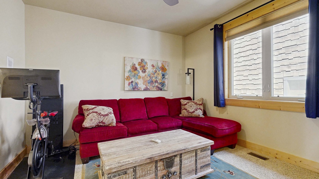 Photo of Livingroom in McCall