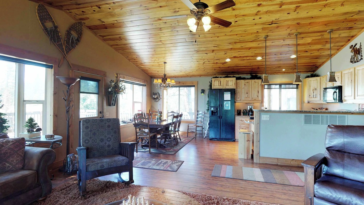 Photo of Livingroom in New Meadows