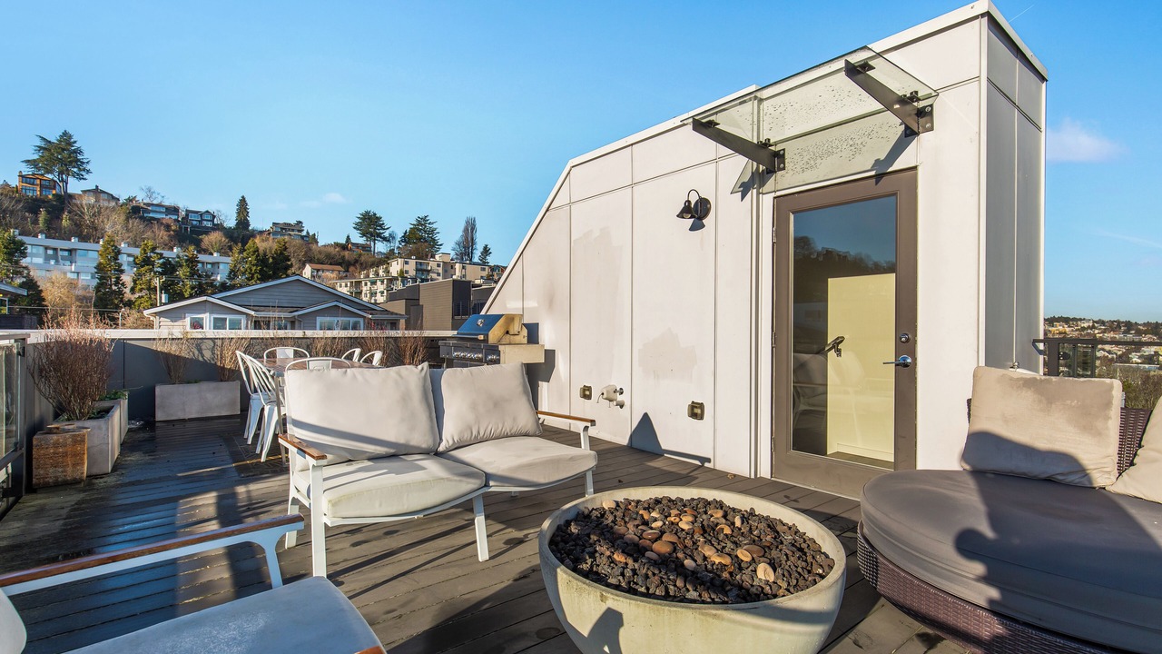 Photo of Patio Balcony in East Queen Anne