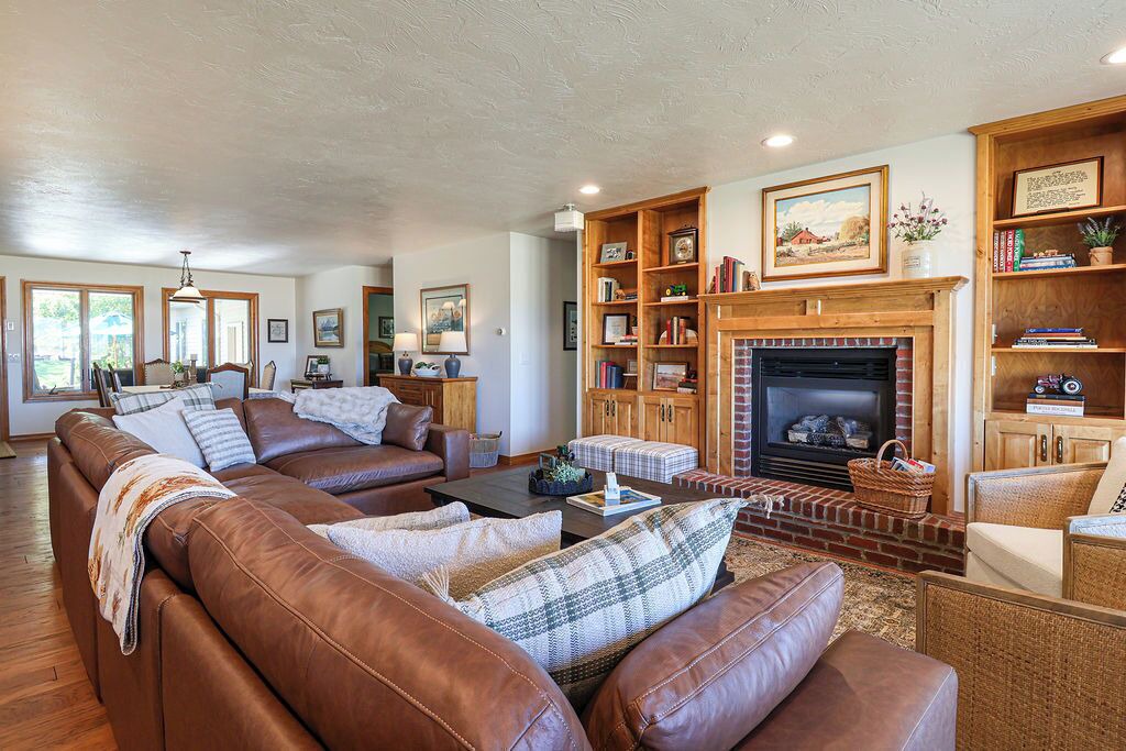 Photo of Livingroom in Ririe