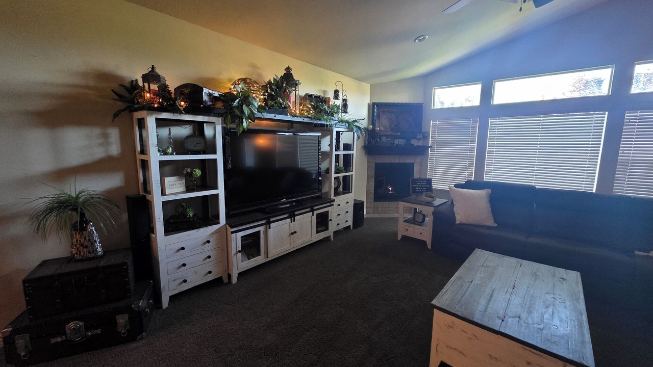 Photo of Livingroom in Layton