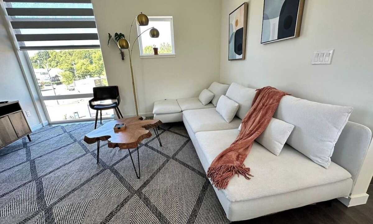 Photo of Livingroom in Columbia City