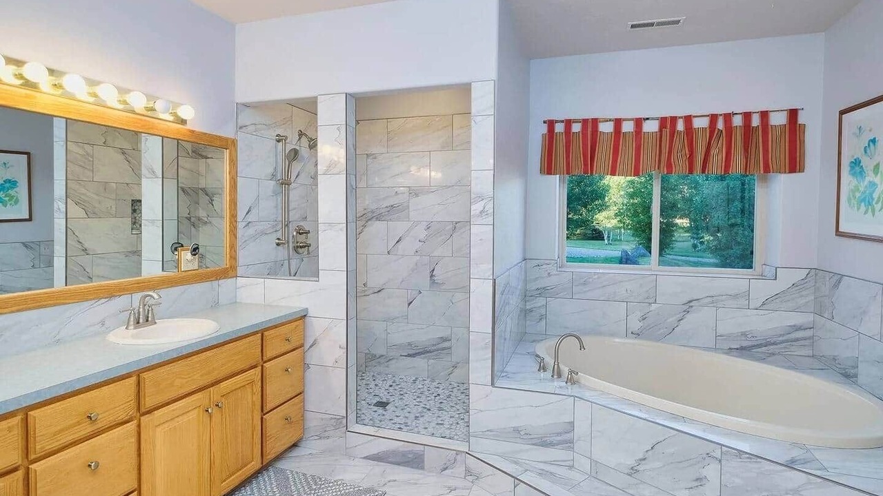 Photo of Bathroom in Irwin