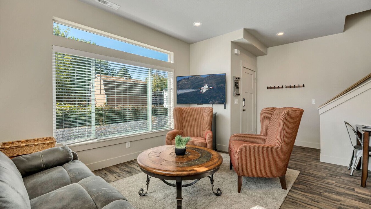 Photo of Livingroom in Layton