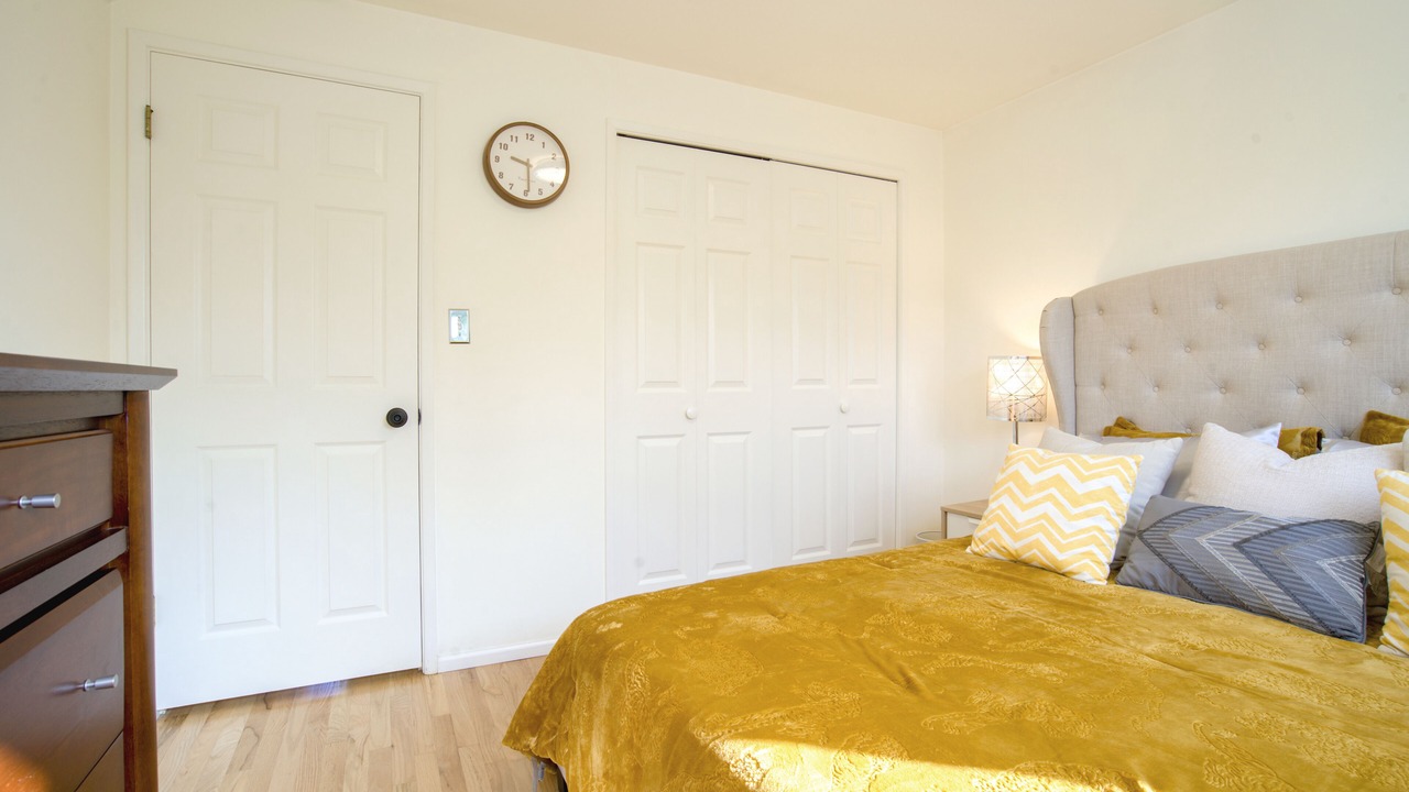 Photo of Bedroom in East Lake Hills