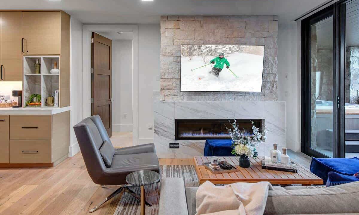 Photo of Livingroom in Empire Pass