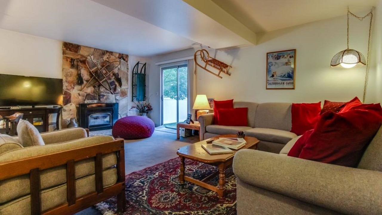 Photo of Livingroom in Cottonwood Heights