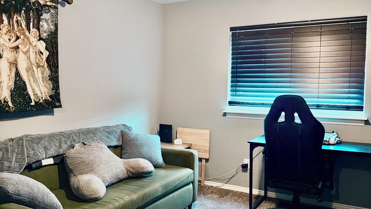 Photo of Livingroom in Ammon