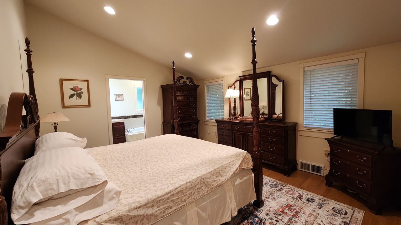 Photo of Bedroom in Moss Bay