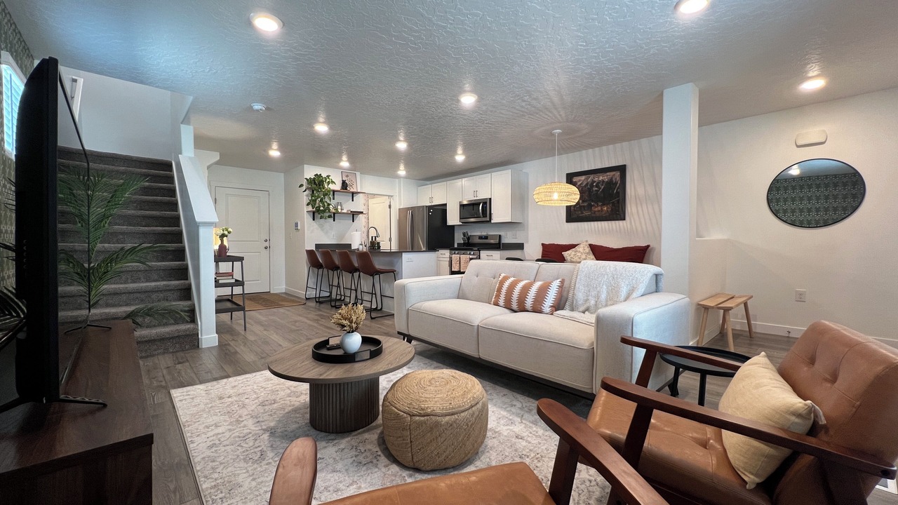 Photo of Livingroom in Layton