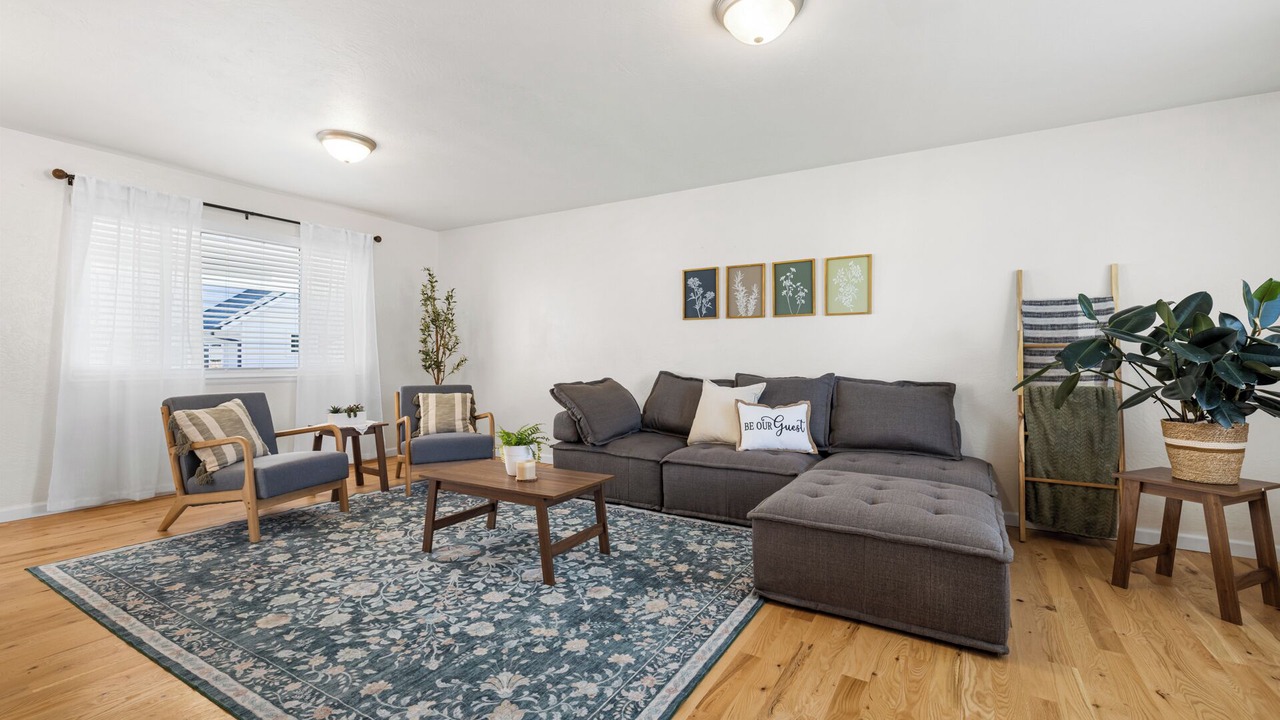 Photo of Livingroom in West Valley