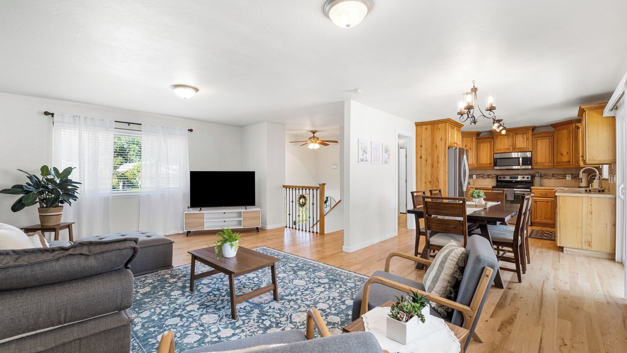 Photo of Livingroom in West Valley