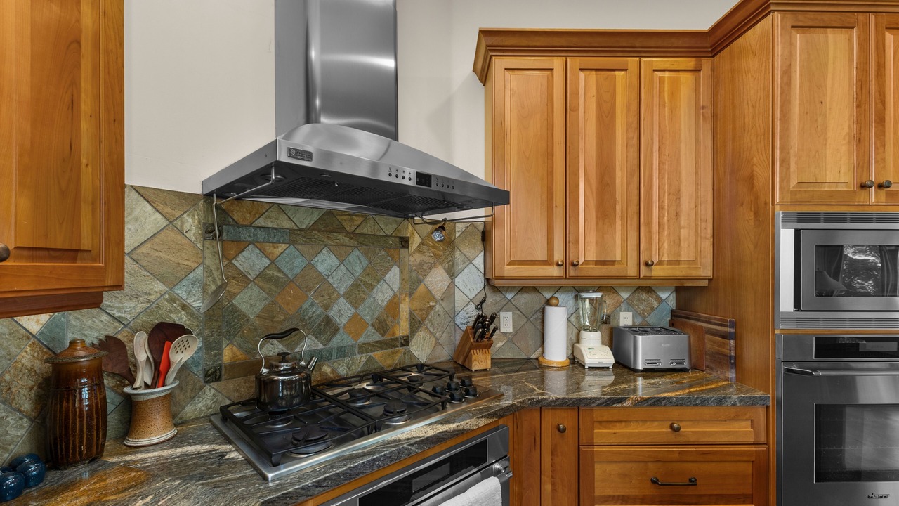 Photo of Kitchen in Elkhorn Village