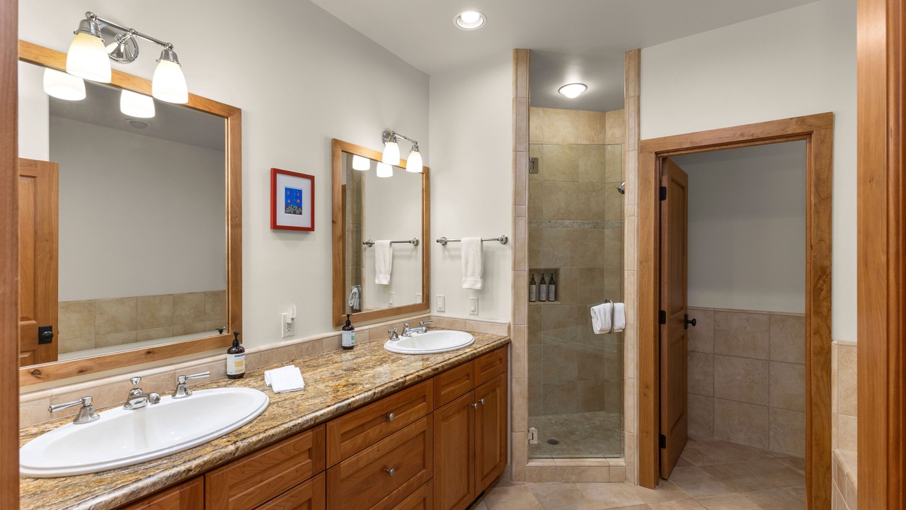 Photo of Bathroom in Elkhorn Village