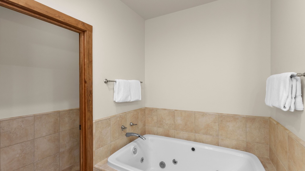 Photo of Bathroom in Elkhorn Village