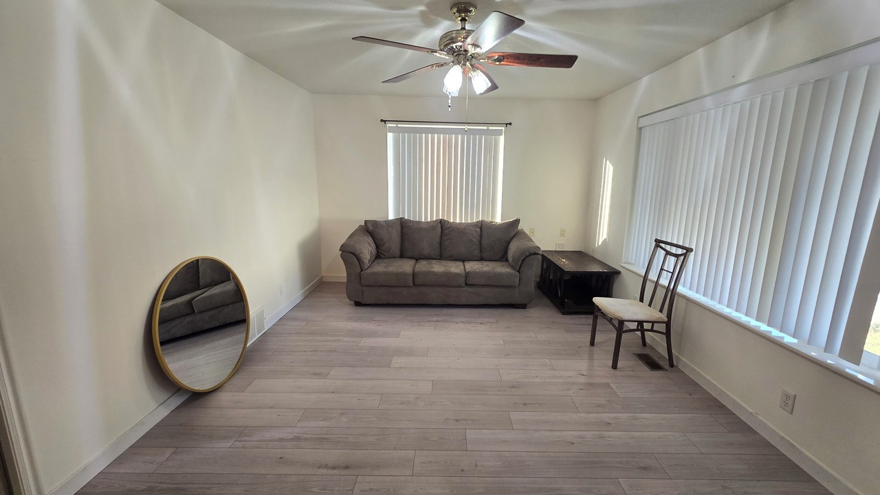 Photo of Livingroom in Hyde Park