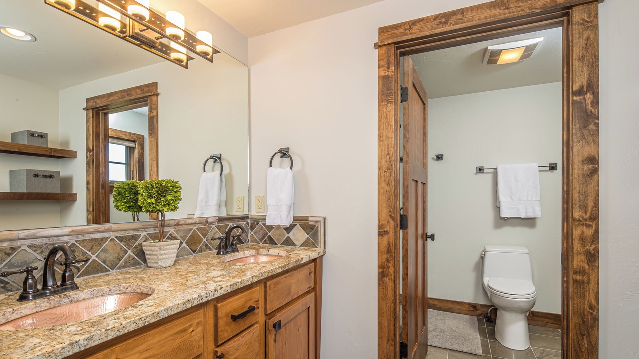 Photo of Bathroom in Powder Ridge