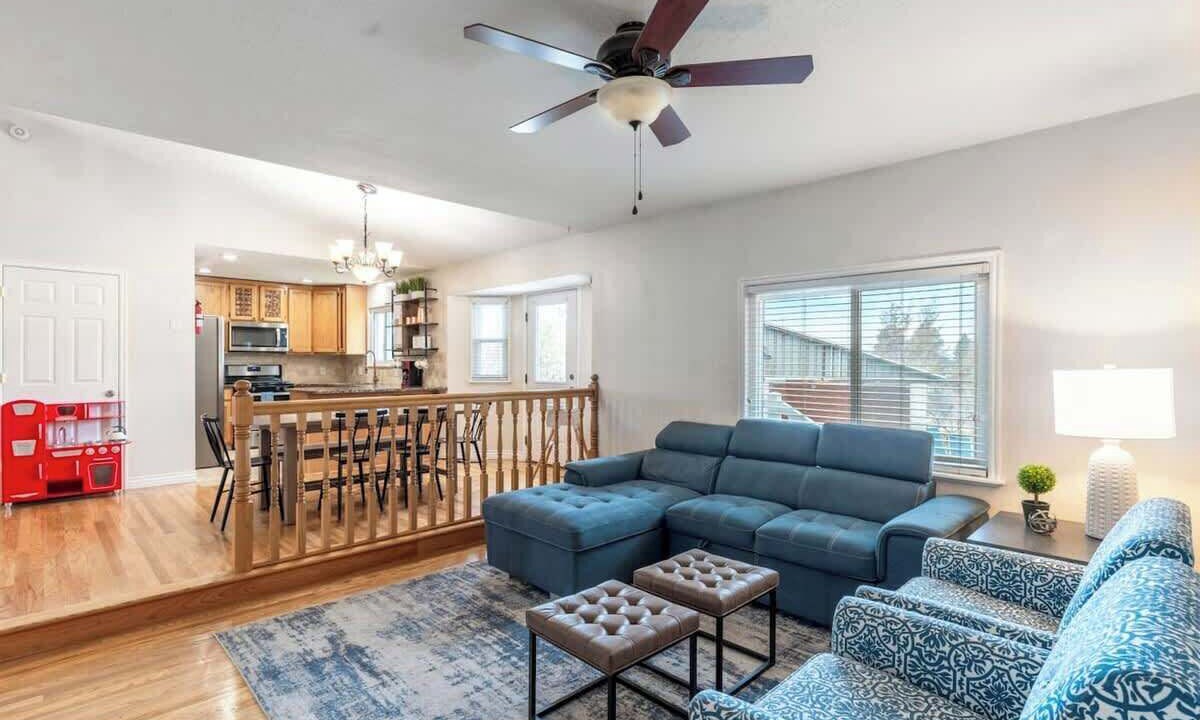 Photo of Livingroom in Lakeview