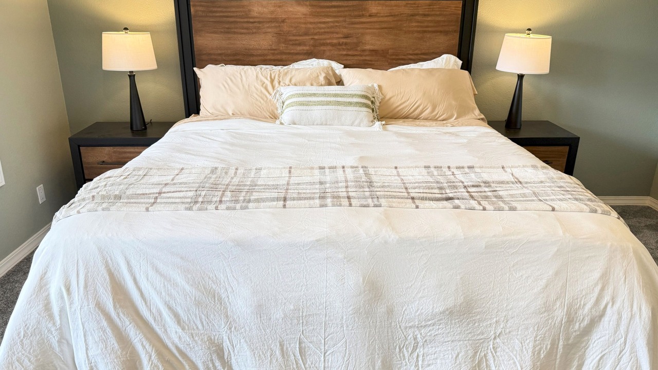 Photo of Bedroom in Garden Valley