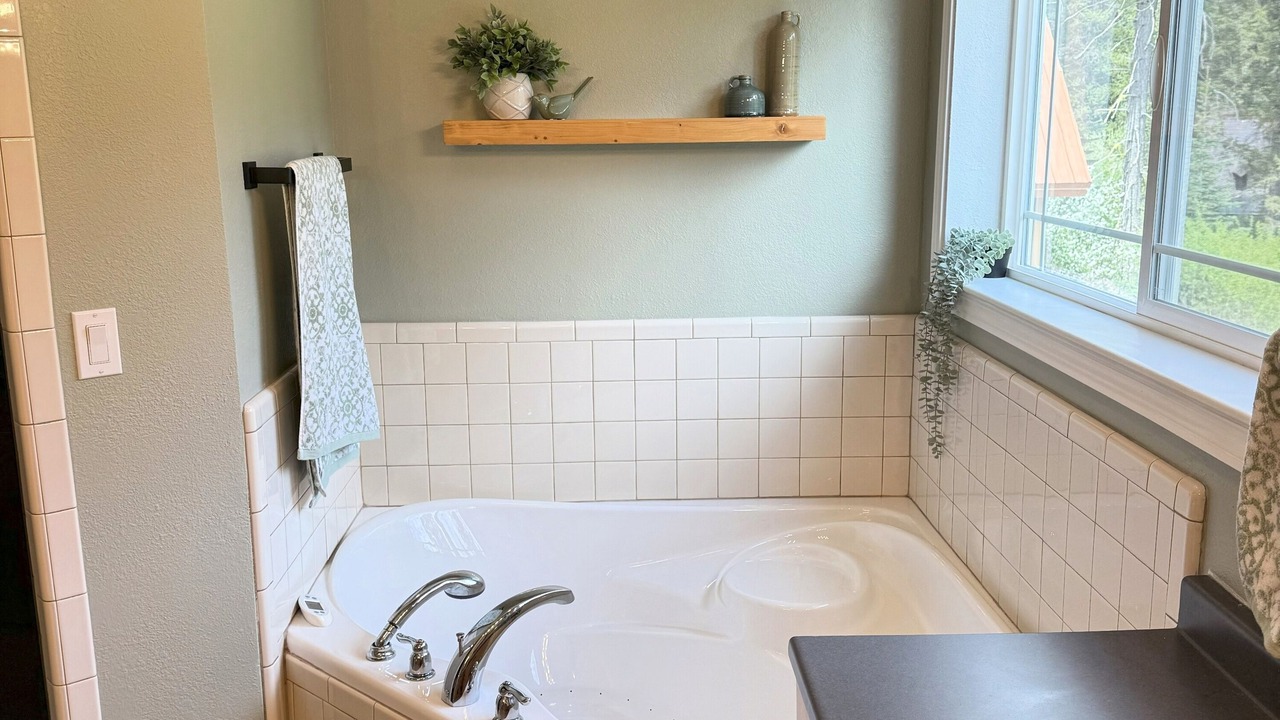 Photo of Bathroom in Garden Valley