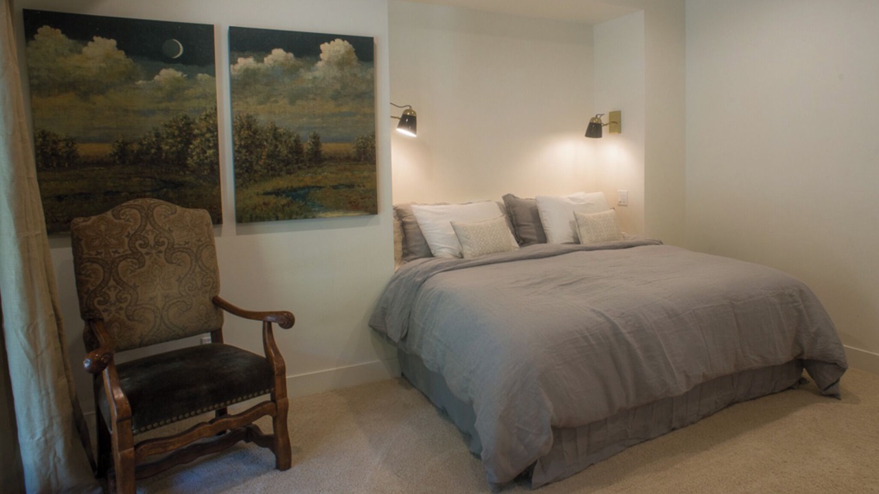 Photo of Bedroom in Warm Springs