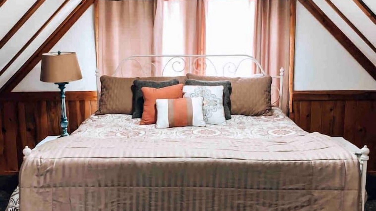 Photo of Bedroom in Palisades