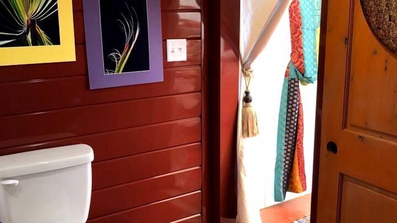 Photo of Bathroom in Palisades