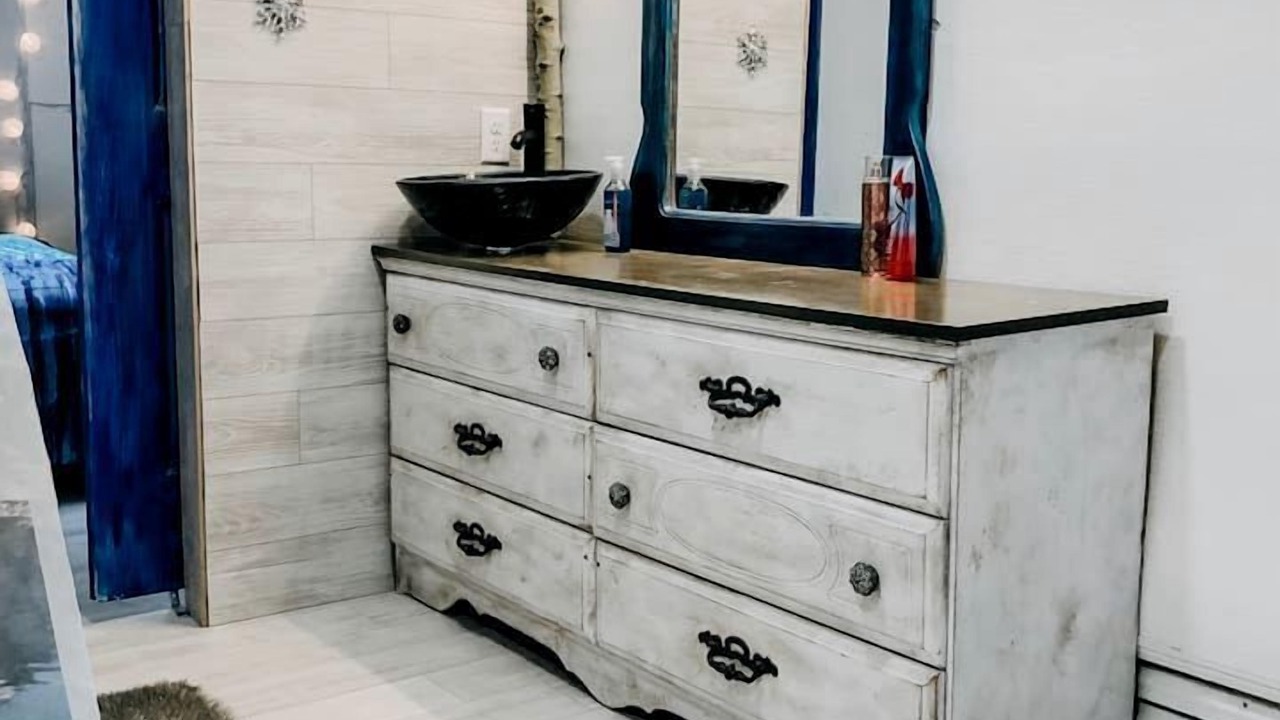 Photo of Bathroom in Palisades