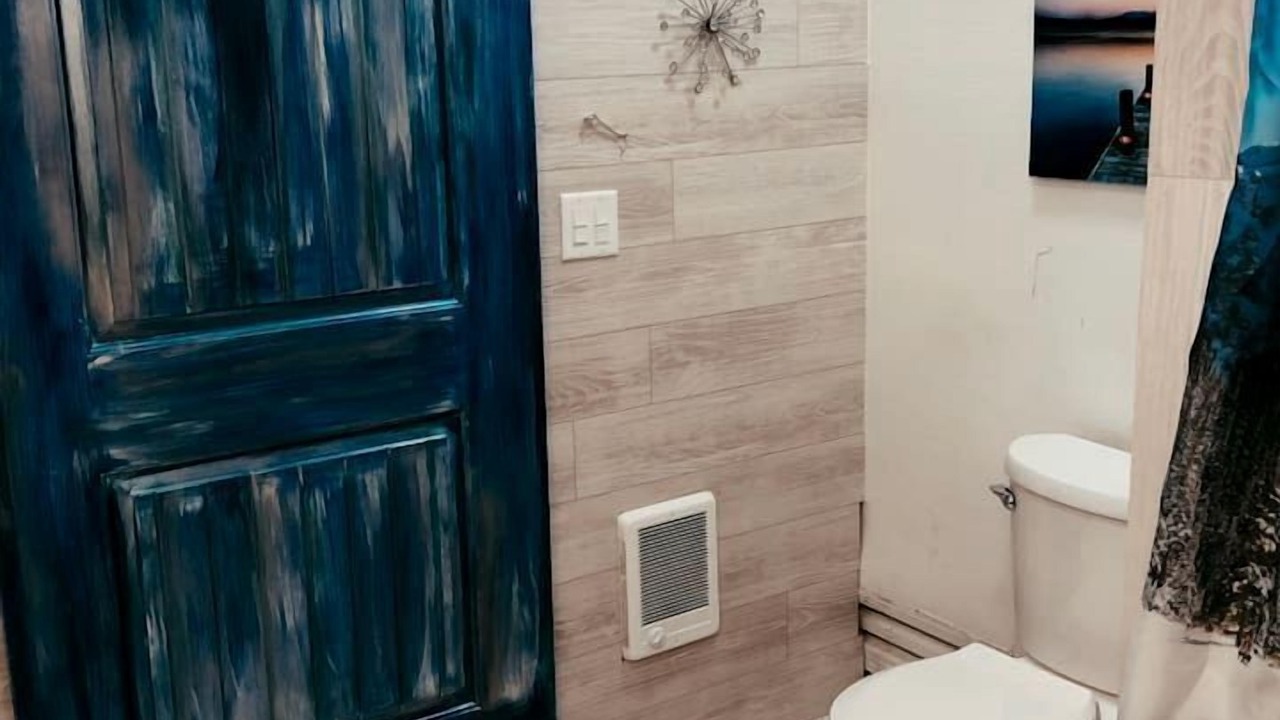 Photo of Bathroom in Palisades