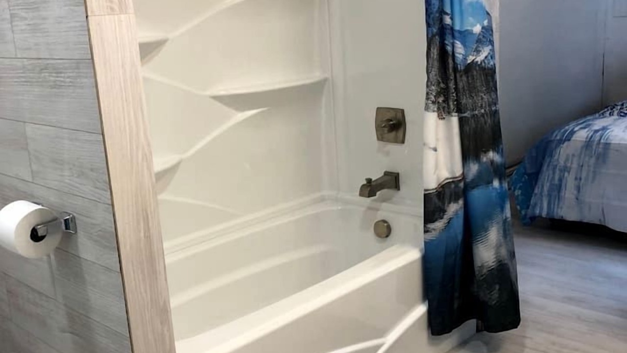Photo of Bathroom in Palisades