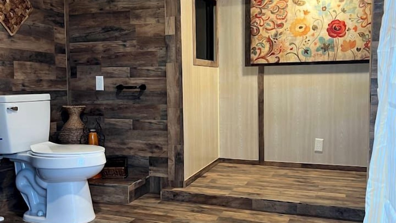 Photo of Bathroom in Palisades