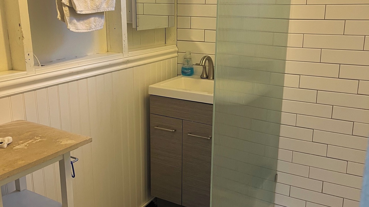 Photo of Bathroom in Depot Bench