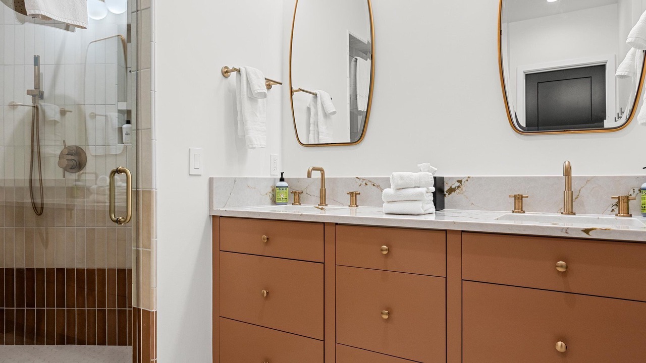 Photo of Bathroom in Garden City