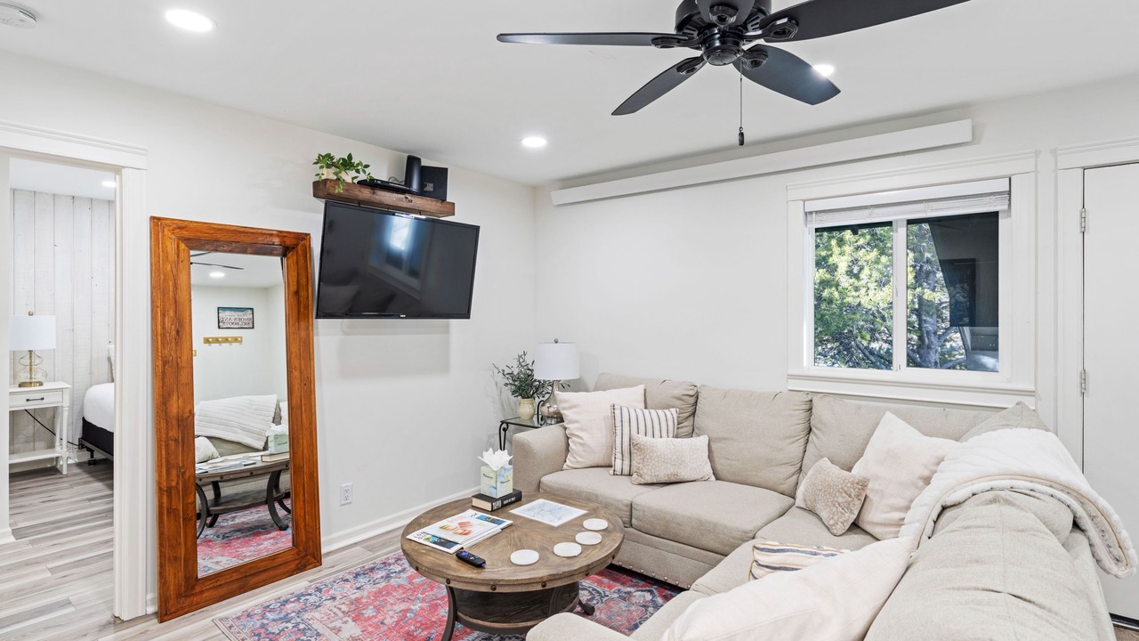 Photo of Livingroom in Teton Village